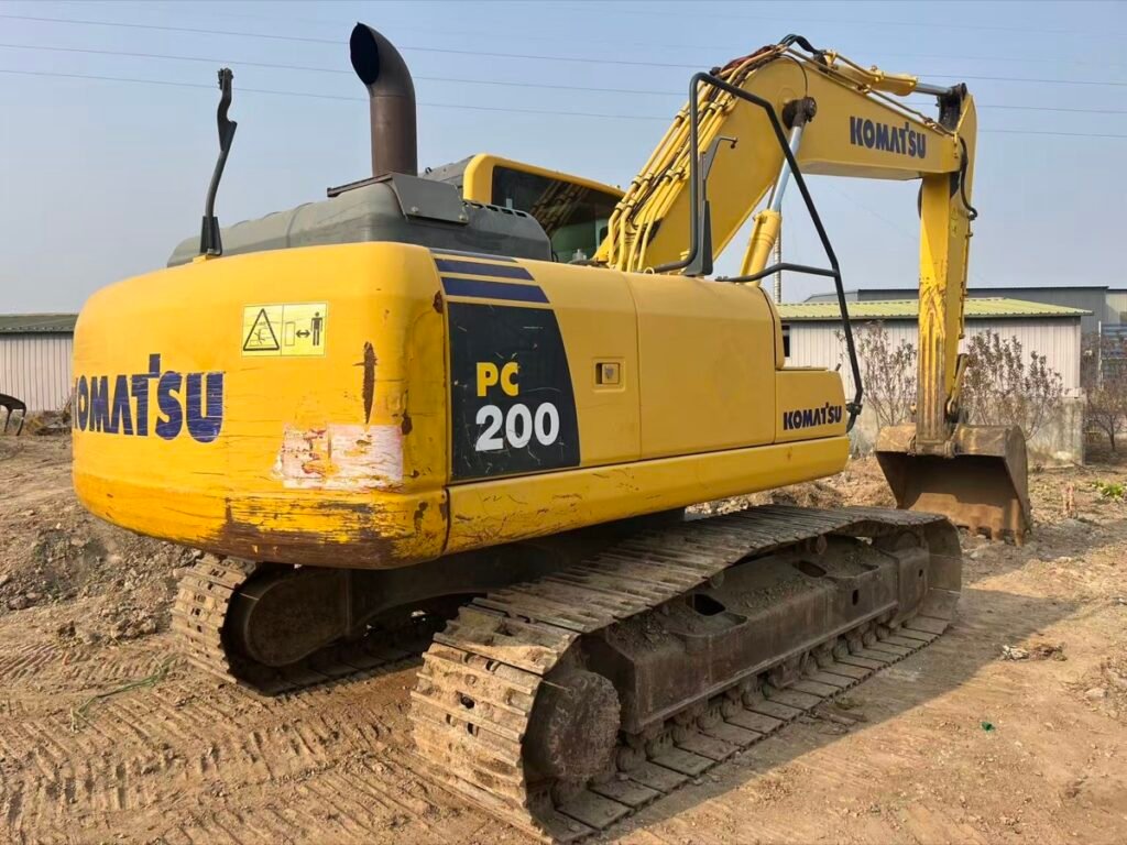 Used Komatsu 200 Excavator